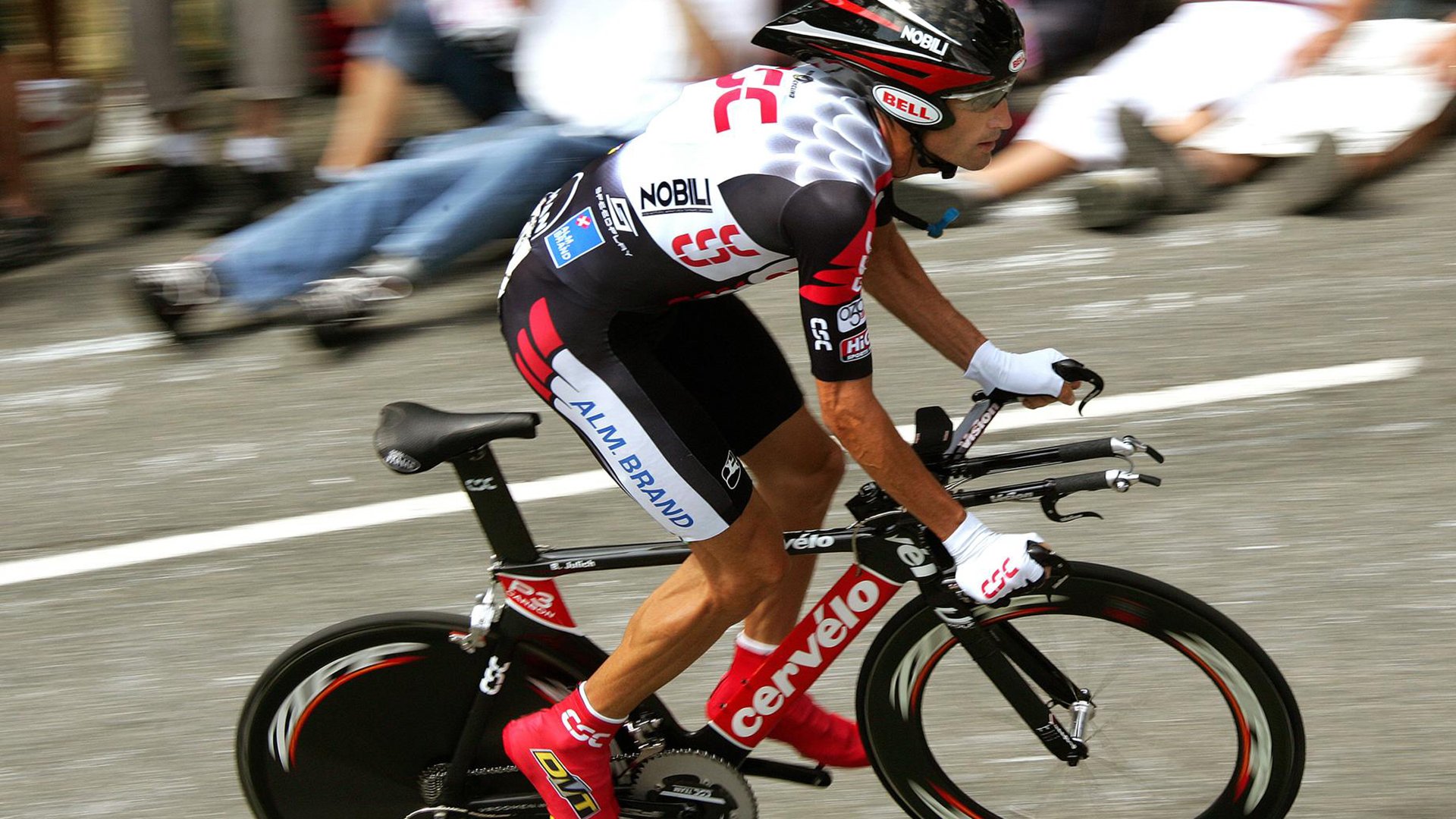 意大利足球比赛现场禁止喊骂，体育风气改良，意大利足球队粗暴吗